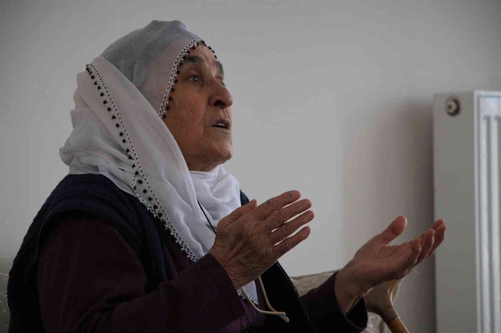 Depremzedelerden, ’zor günümüzde yanımızdaydı’ dedikleri Cumhurbaşkanı Erdoğan’a vefa