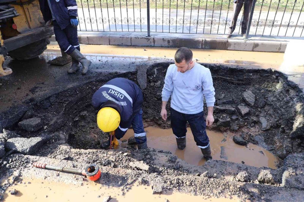 DİSKİ’den fiziki su kaçaklarına müdahale