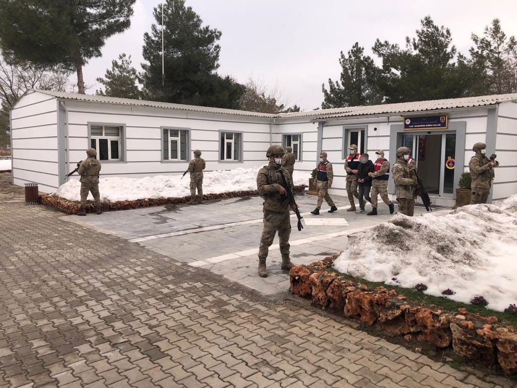 Diyarbakır’da 10 yıl hapis cezası olan hükümlü 4 yıl sonra yakalandı