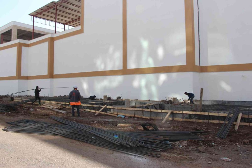 Diyarbakır’da bir AVM mevzuat dışı jeneratör ve trafo yeri yapmak isteyince site sakinleri ayağa kalktı