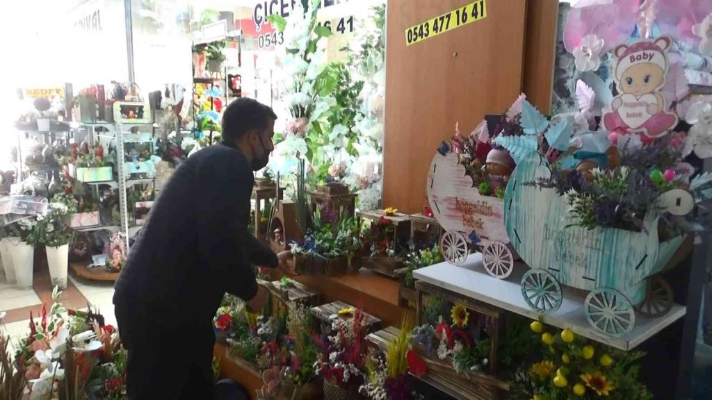 Diyarbakır’da çiçekçilerde 14 Şubat Sevgililer Günü yoğunluğu