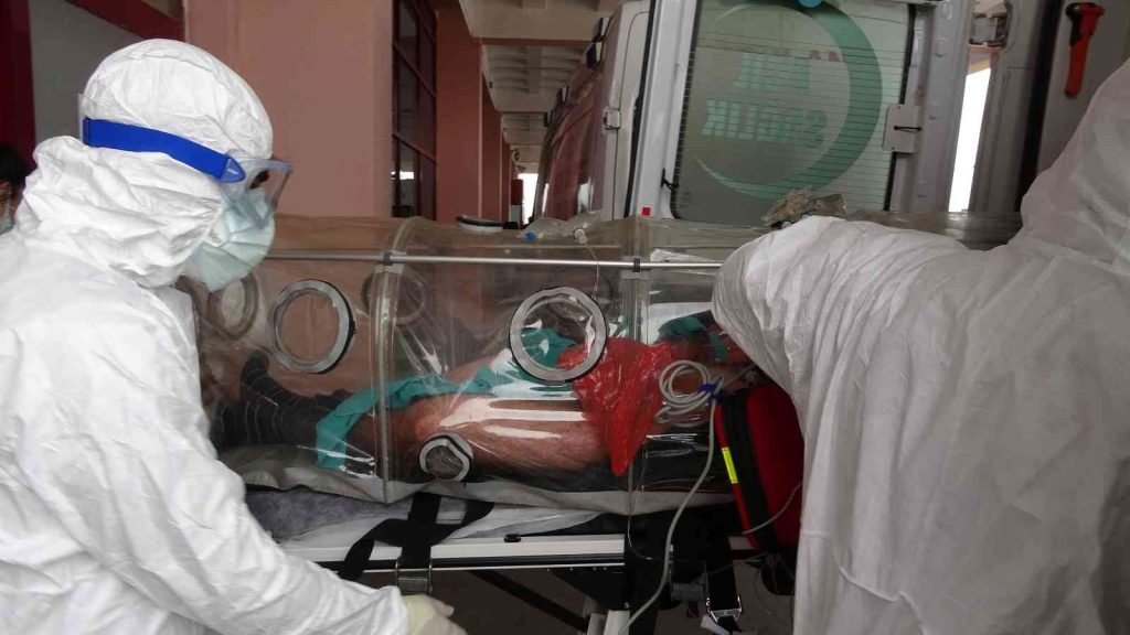 Diyarbakır’da kola içine ‘siyanür’ katarak intihara kalkışan genç tedavi altına alındı