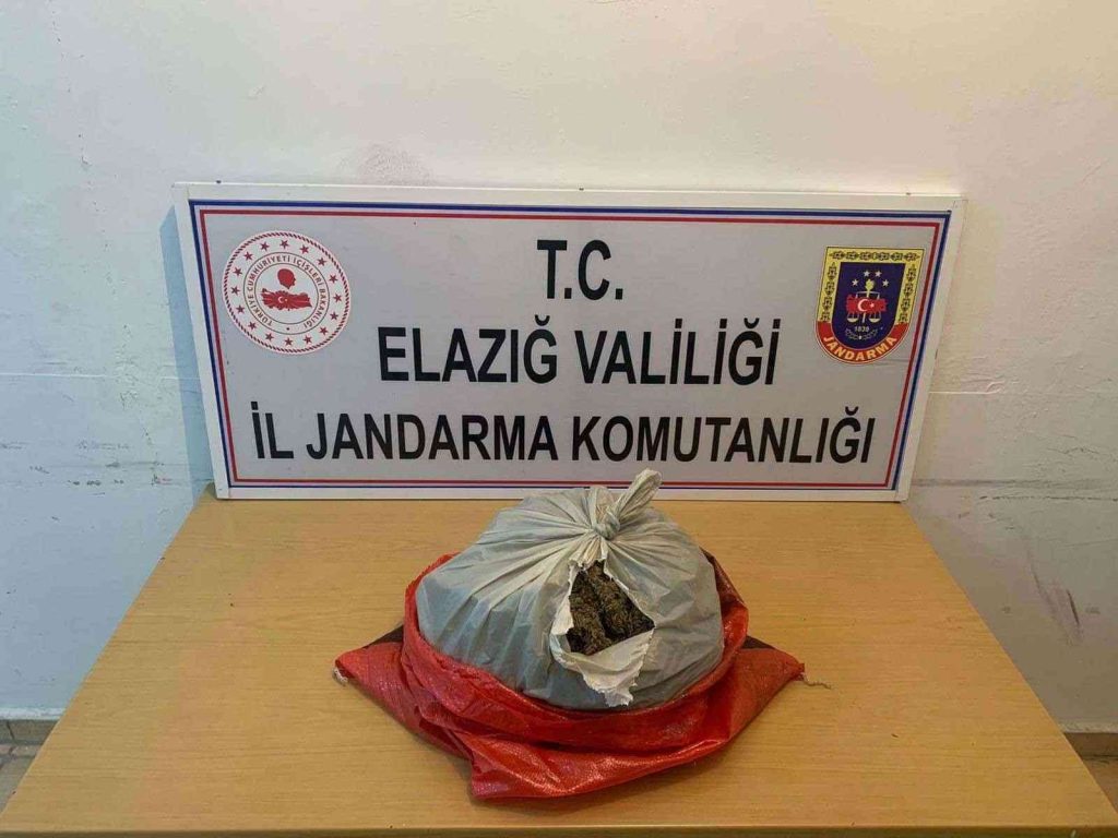 Elazığ’da 1,5 kilo esrar ele geçirildi: 2 gözaltı