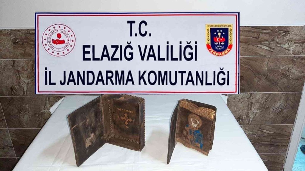 Elazığ’da el yazması İncil ele geçirildi