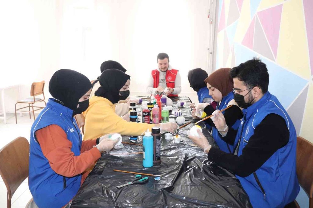 Gençleri sosyal medya bağımlılığına karşı koruma çabası