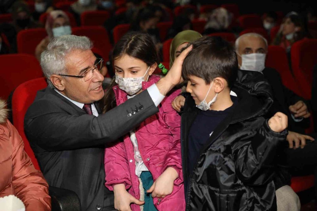 Güder: “Önceliğimiz insanımızın gönüllerini fethetmektir”