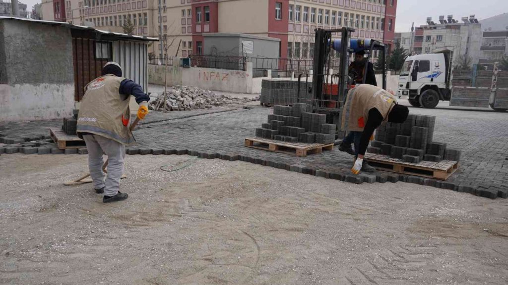 Haliliye’nin yol ağı çalışmalarla genişliyor