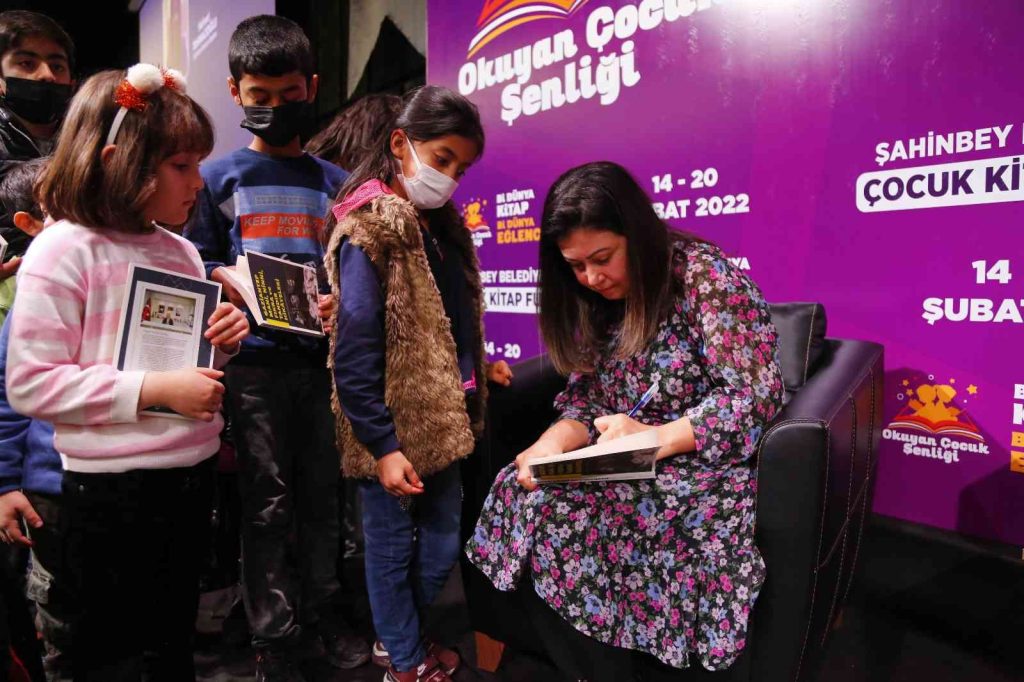 HKÜ’lü öğrencilerden Türk Kültürüne büyük katkı