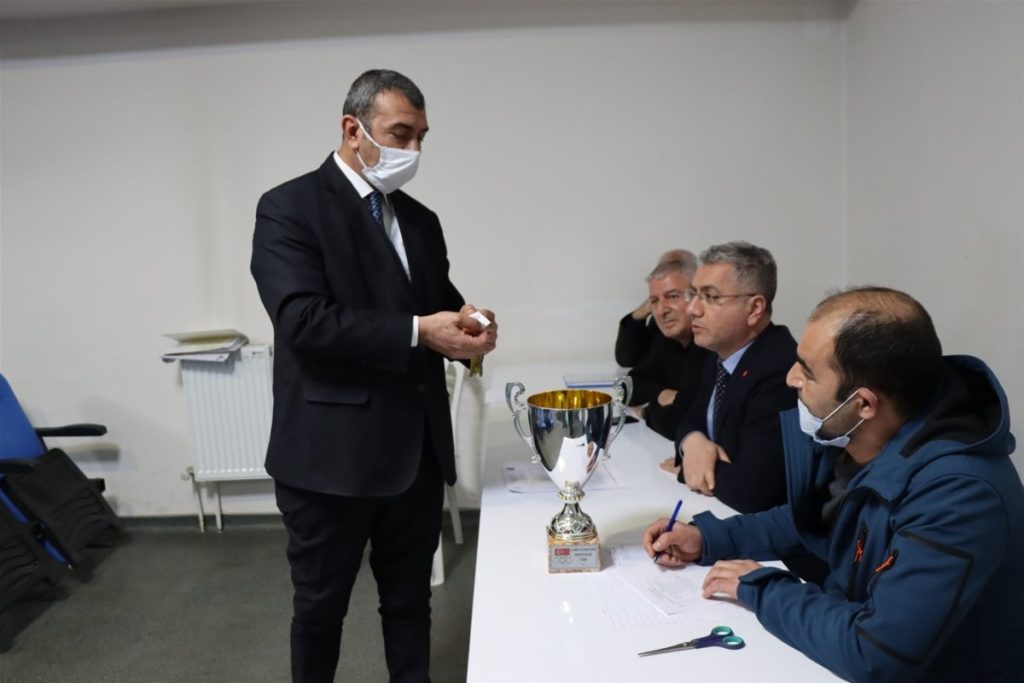 “Mahallede Maç Var” a 16 başvuru