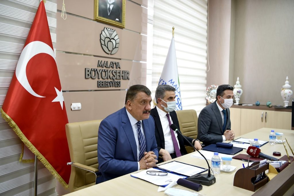 Malatya Büyükşehir’den eğitim ve spora büyük destek