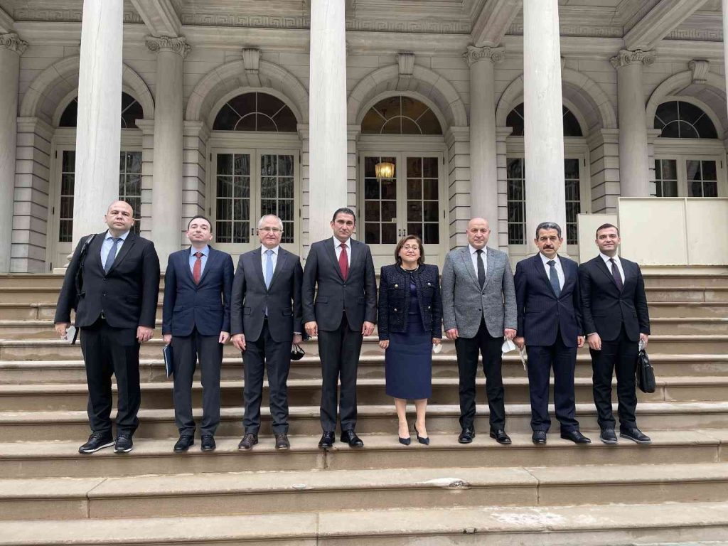 New York’un yeni belediye başkanına ilk ziyaret Başkan Şahin’den