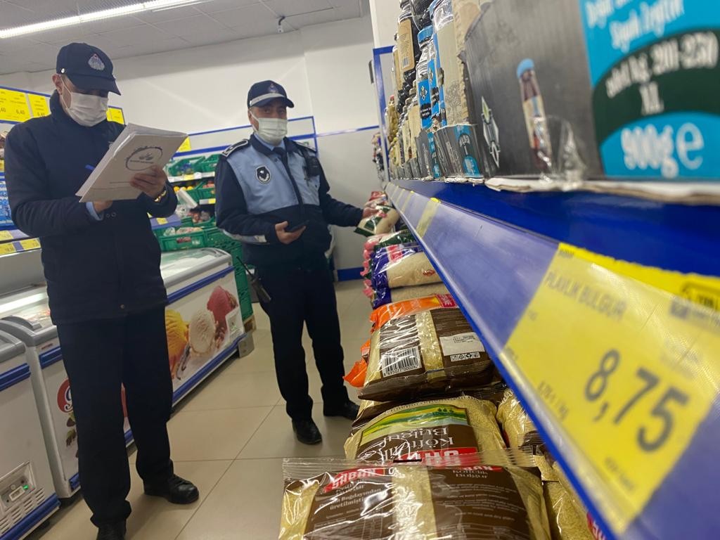 Önce alışveriş yaptılar, sonra denetlediler