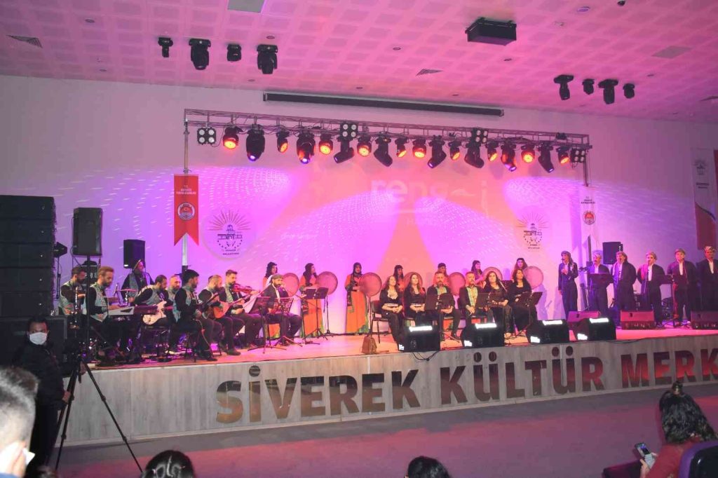 Reng-i Hakkâri Siverek’te sahne aldı