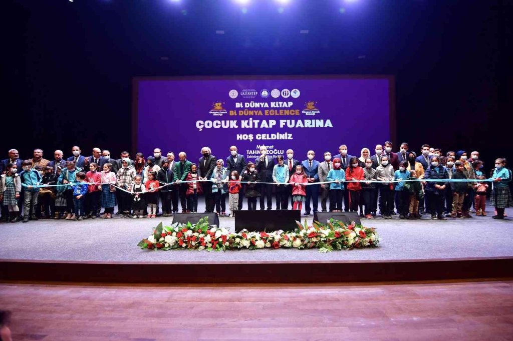 Şahinbey’den çocuklar için kitap fuarı