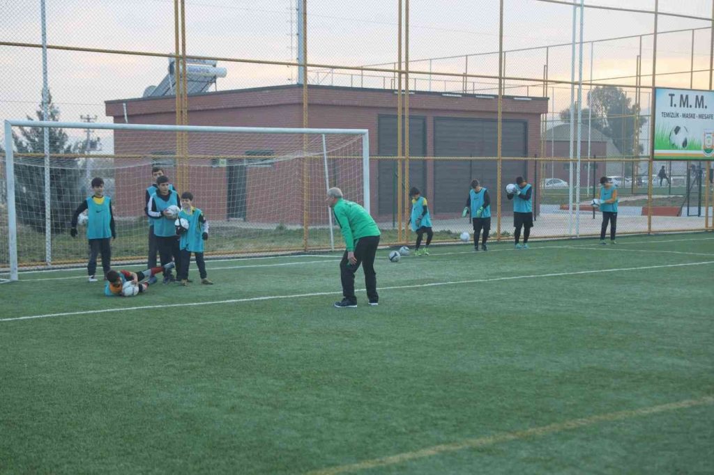 Şanlıurfa’da geleceğin kalecileri yetişiyor