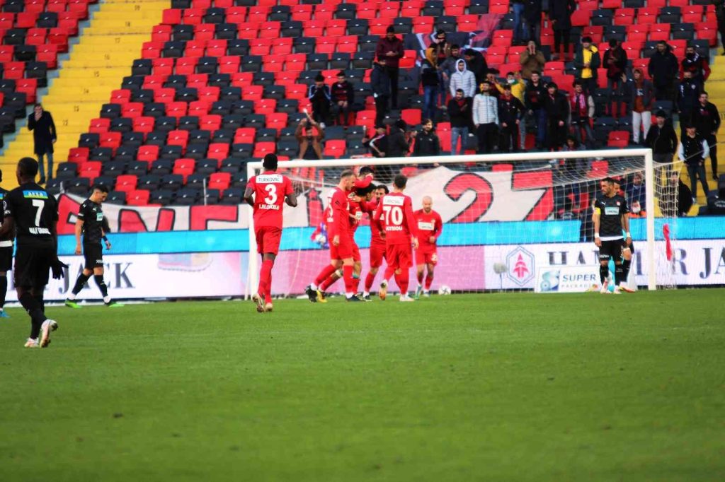 Spor Toto Süper Lig: Gaziantep FK: 5 – DG Sivasspor: 1 (Maç sonucu)