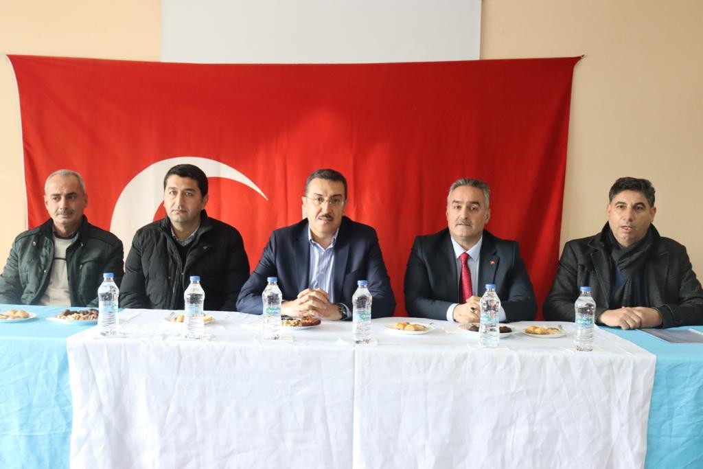 Tüfenkci:” Depremzede vatandaşların hızlı bir şekilde yeni yerlerine yerleştirilmesi için gayret gösteriyoruz”