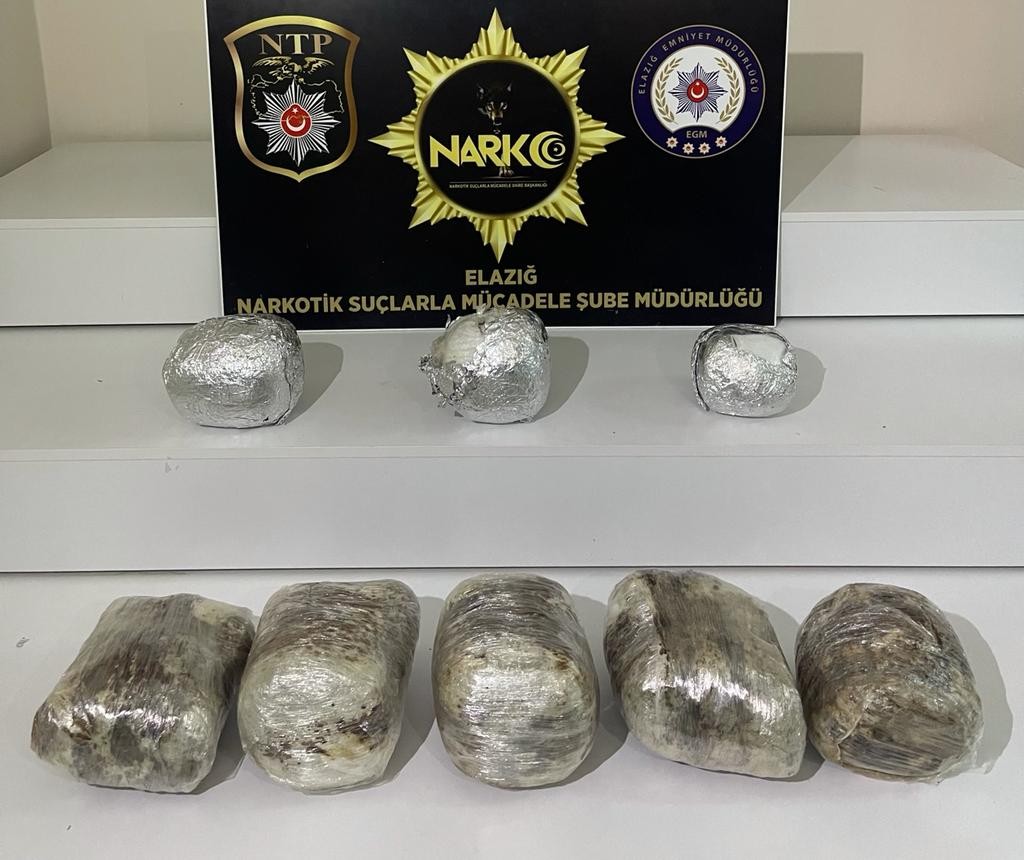 Valizinden 8 kilo uyuşturucu çıkan şüpheli gözaltına alındı