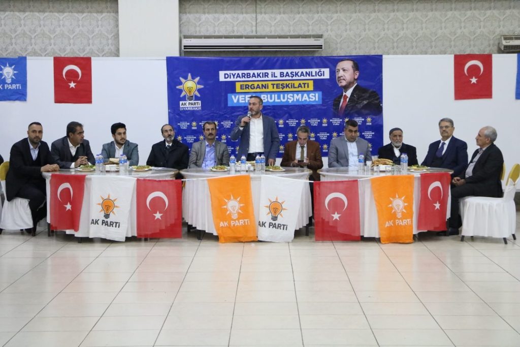 AK Parti Diyarbakır Teşkilatı, partililerle bir araya gelmeye devam ediyor