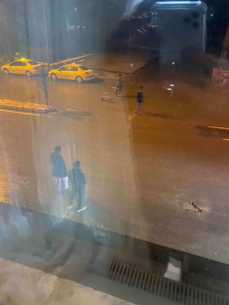 Atıl durumdaki hastane binası hırsızların hedefi oldu