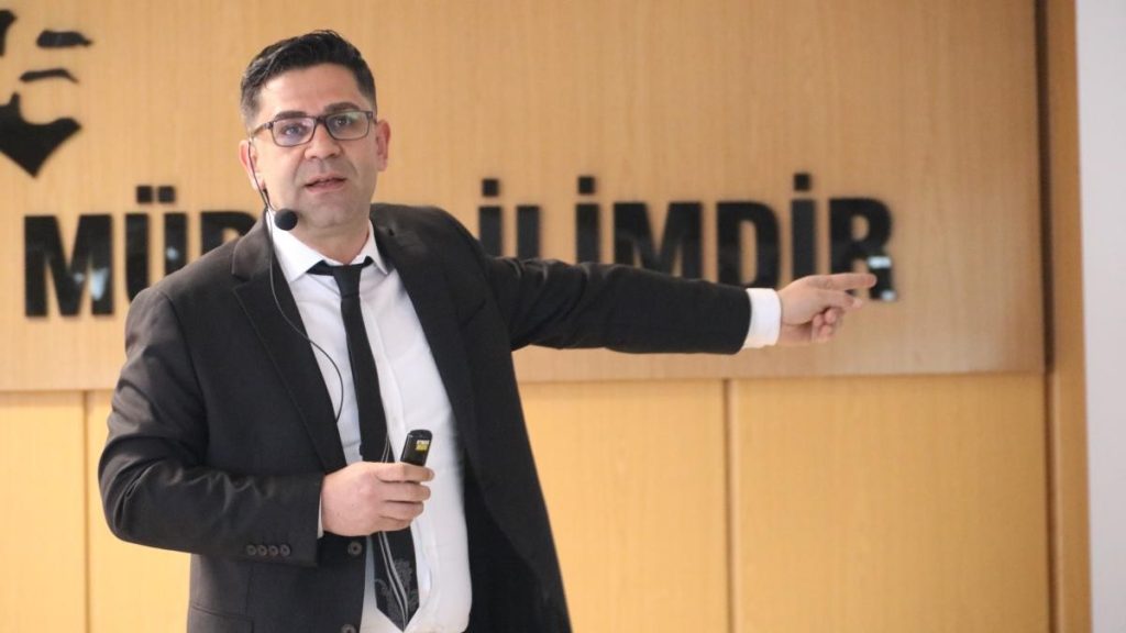Aycan:”Başarısız insan yoktur, kaynaklarını kullanamayan insan vardır”