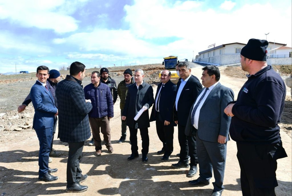 Başkan Çınar, yol açma çalışmalarını inceledi