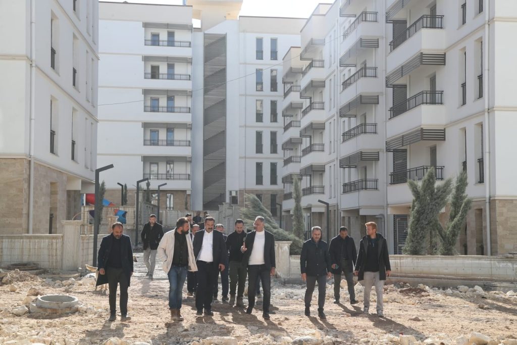 Başkan Kuş, kentsel dönüşüm alanını inceledi