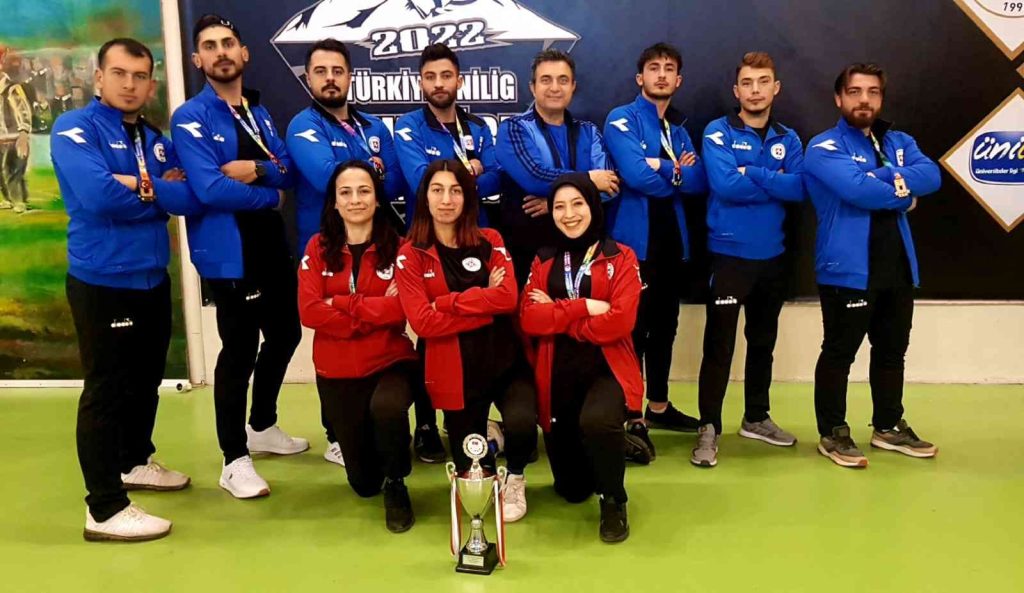 Bilek Güreşi Şampiyonasında FÜ’den büyük başarı