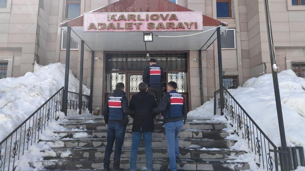 Bingöl’de 3 yıldır aranan şahsı JASAT yakaladı