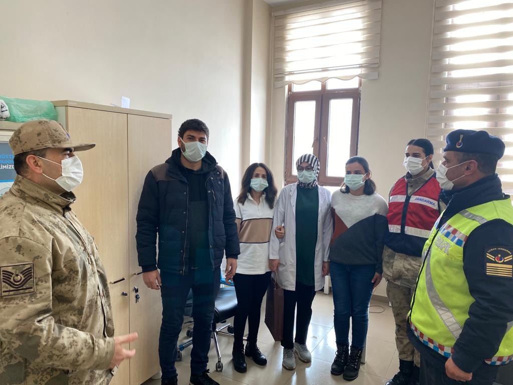 Bingöl’de jandarma ekipleri, sağlık çalışanlarıyla bir araya geldi