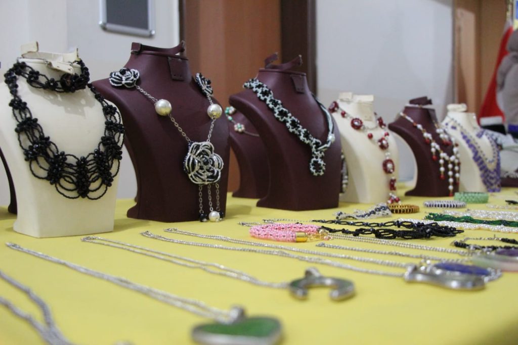 Bingöl’de kadınların el emeği ürünleri sergilendi