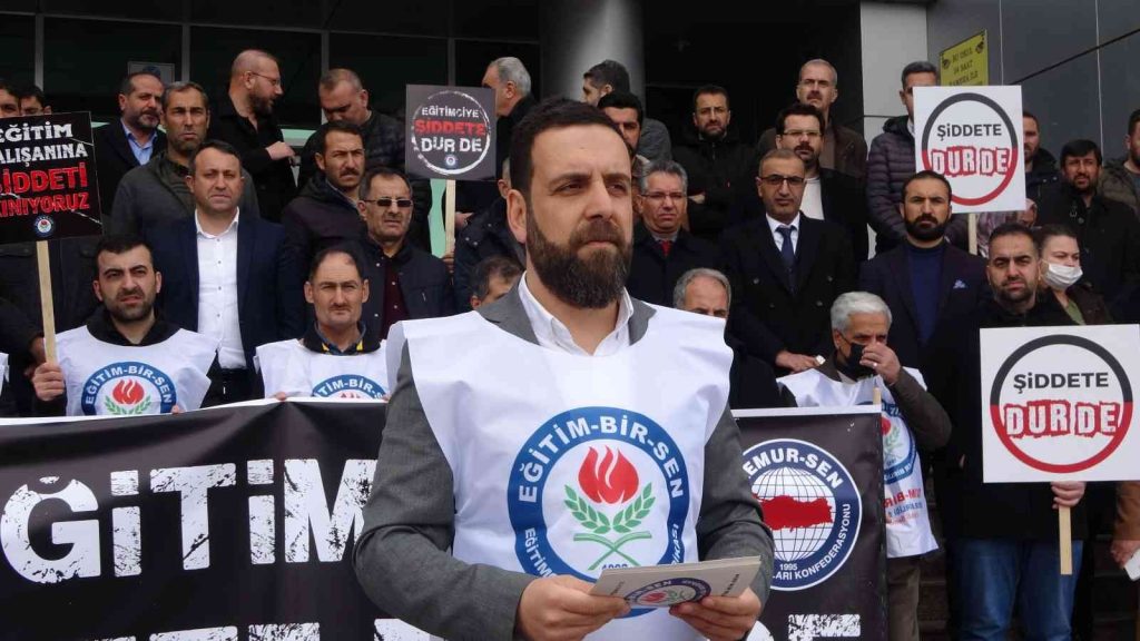 Bingöl’de öğretmene şiddete tepki