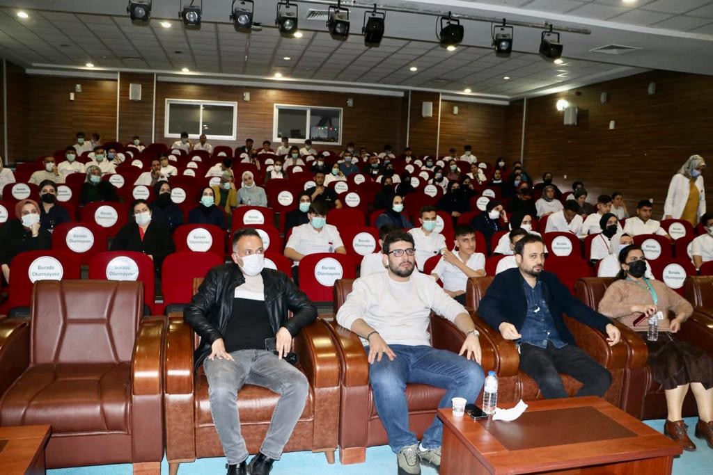 Bingöl’de sağlık çalışanlarına madde bağımlılığı farkındalık eğitimi verildi