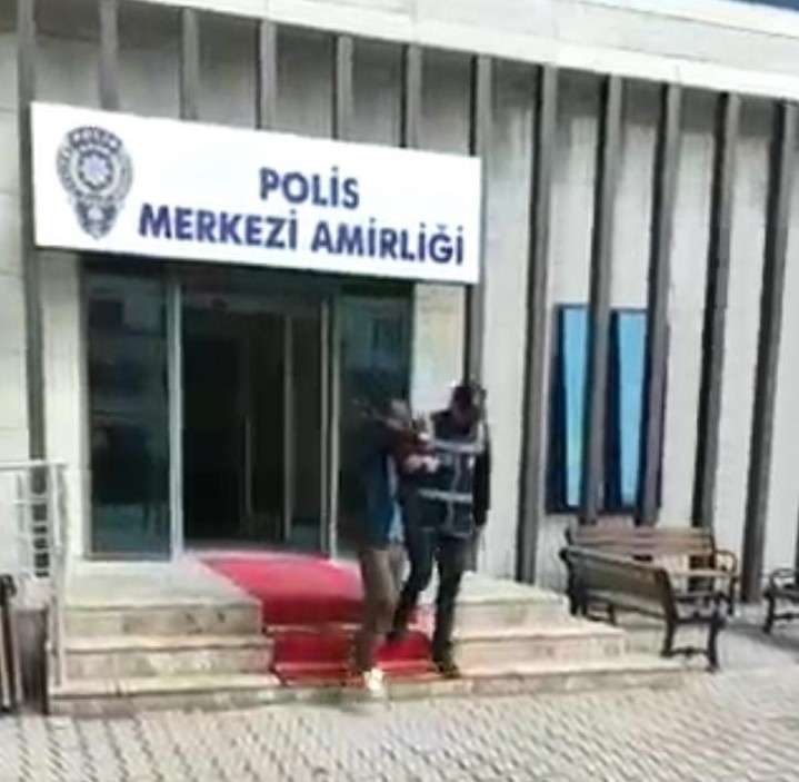 Bismil’de otomobilinde 4 kilo esrar ele geçirilen şahıs tutuklandı