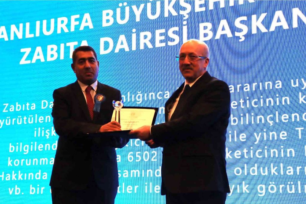 Büyükşehir zabıta tüketici özel ödülünü aldı