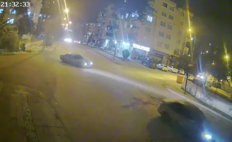 Cadde ortasında defalarca drift yaptı