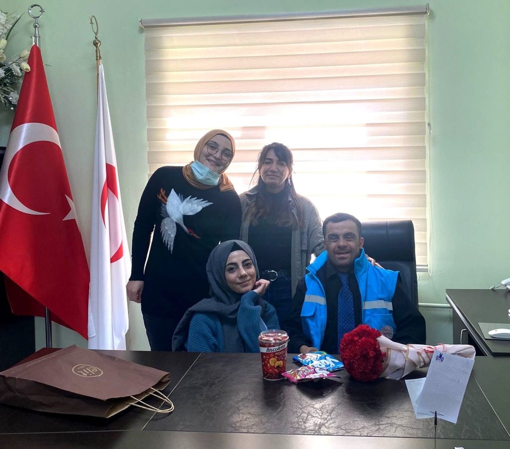 Çemişgezek’in gözbebeği down sendromlu Kemal unutulmadı