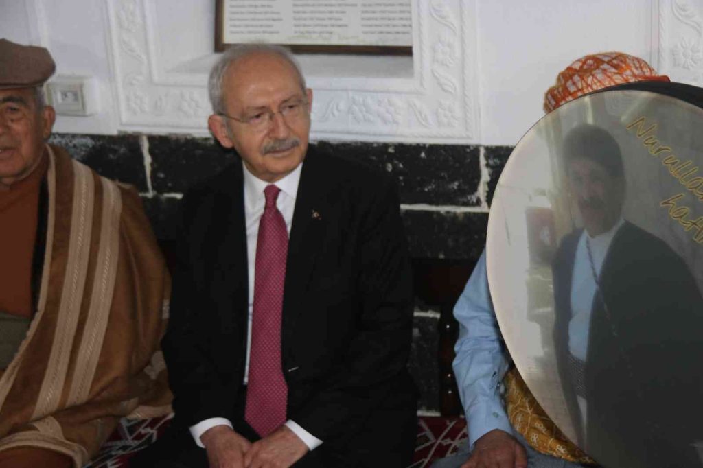 CHP Genel Başkanı Kılıçdaroğlu, Sur esnafını ziyaret etti