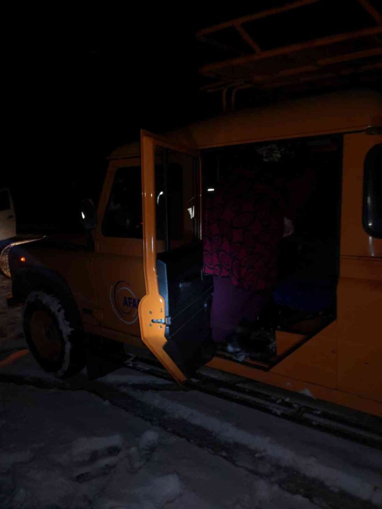 Diyarbakır’da karda mahsur kalan 5 kişiyi AFAD kurtardı