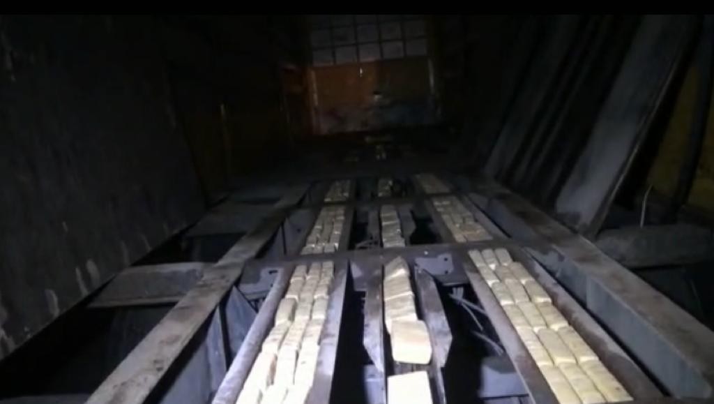 Diyarbakır’da TIR’ın dorsesinde zulalanmış 140 kilo eroin ‘Risko’ ve ‘Çiko’nun burnundan kaçmadı
