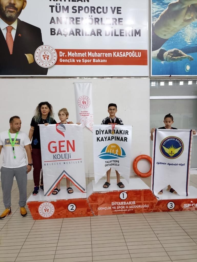 Diyarbakır’da yüzme yarışmaları tamamlandı