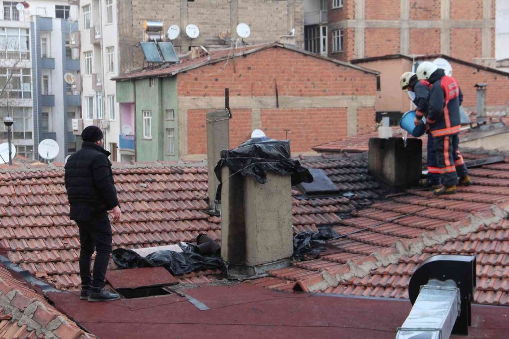 Elazığ’da baca yangını korkuttu