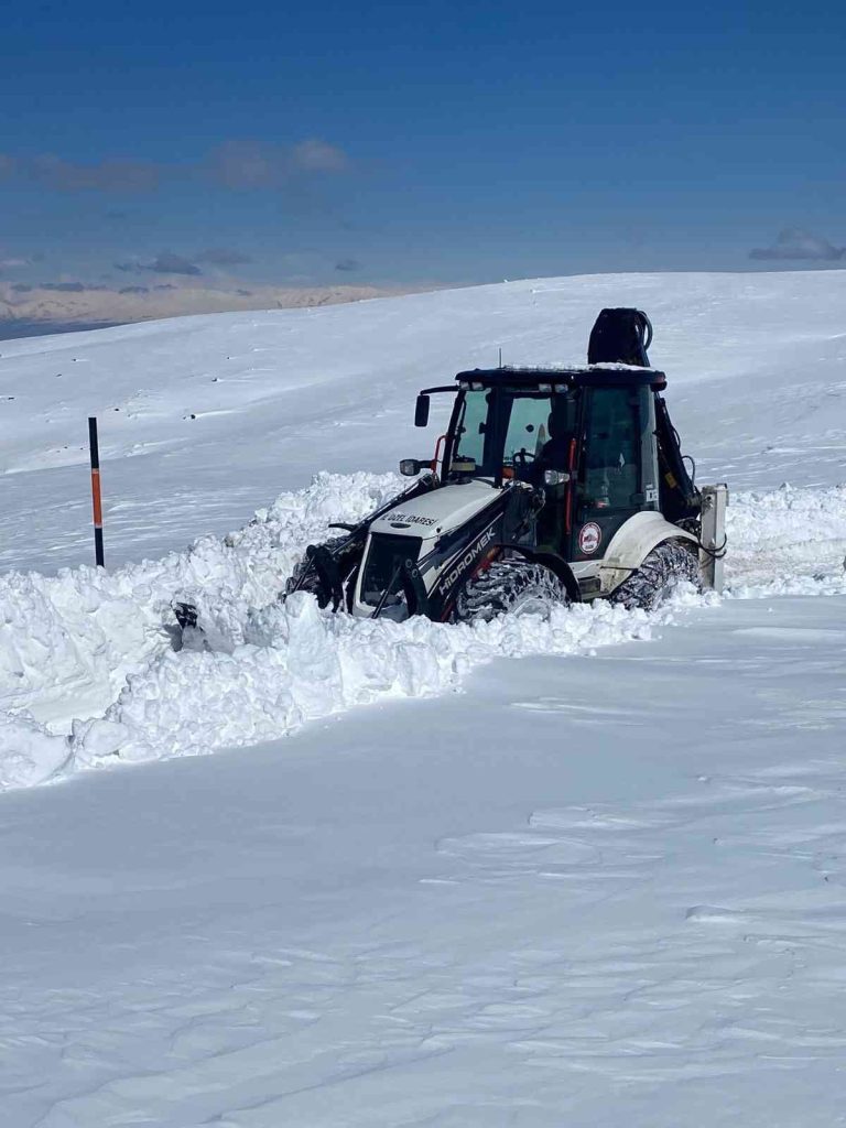 Elazığ’da kapalı köy yolları ulaşıma açıldı
