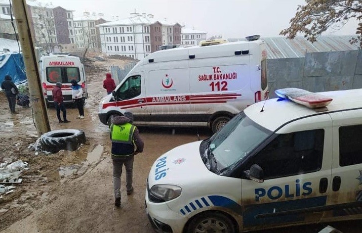 Elazığ’da şantiyelerde zehirlenen 19 kişi hastaneye sevk edildi