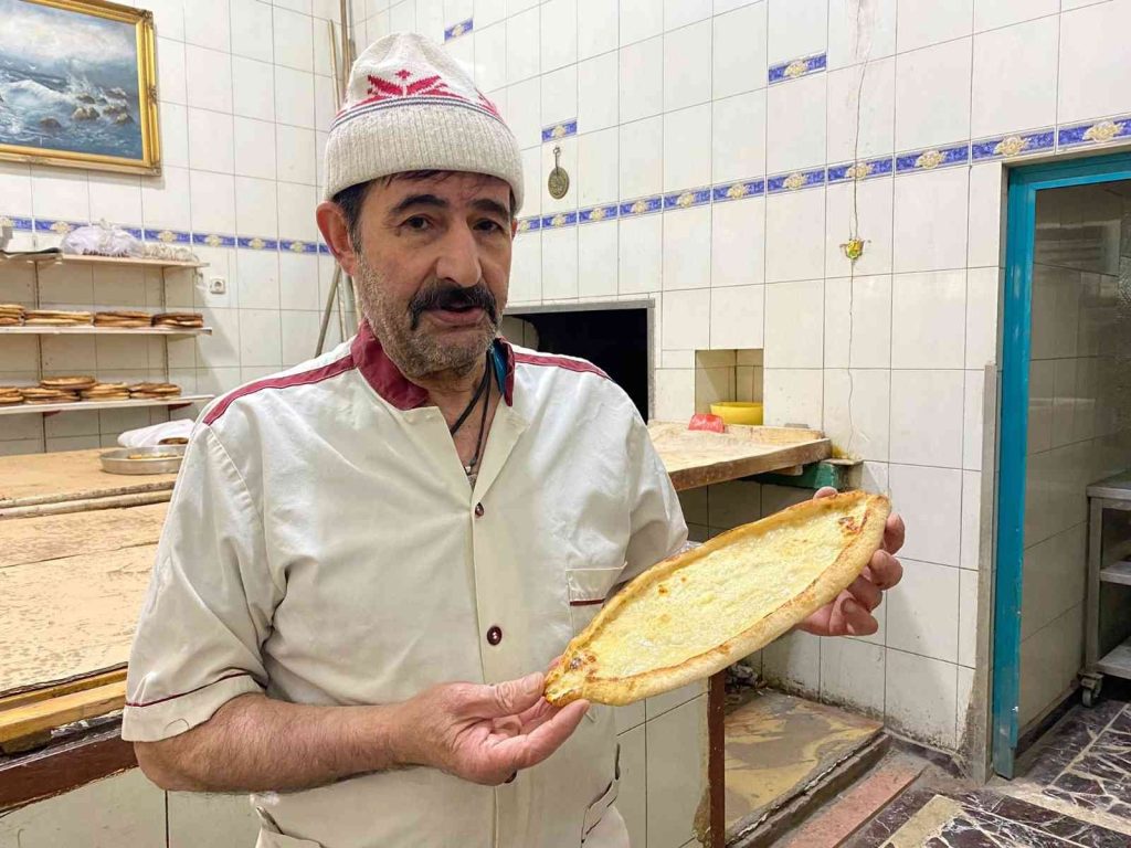 Elazığ’da sofraların vazgeçilmez lezzeti ’Peynirli Ekmek’