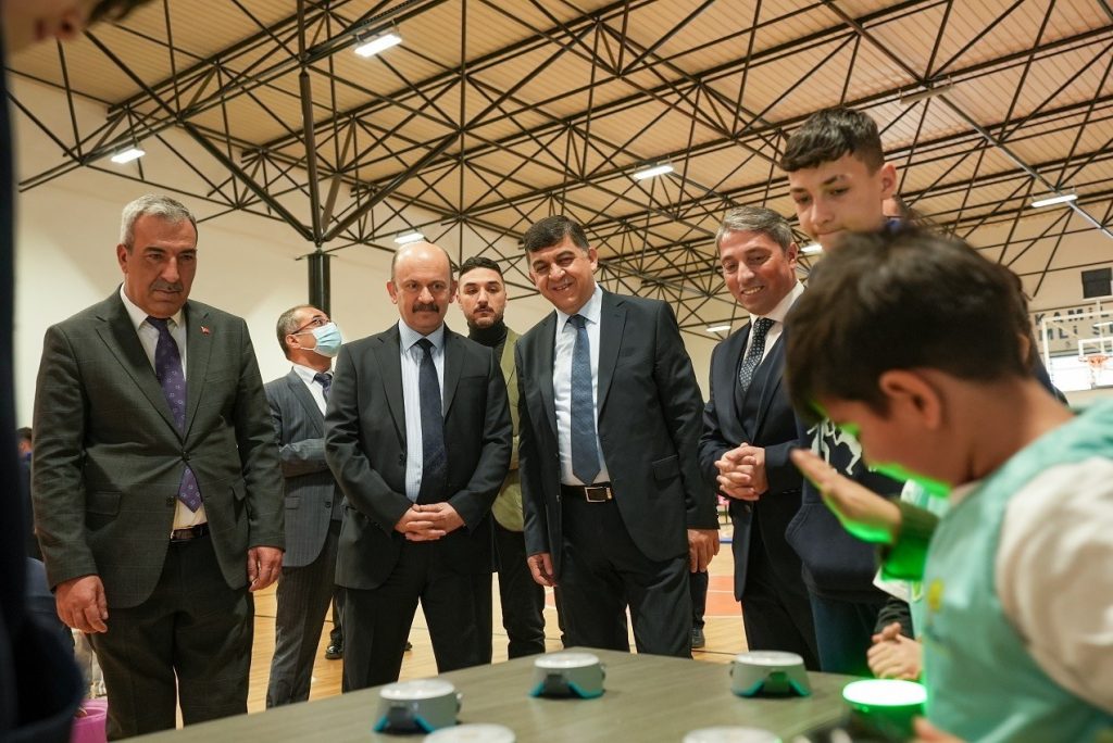 Fadıloğlu’ndan, eğitimin niteliğini arttıracak 5 imza