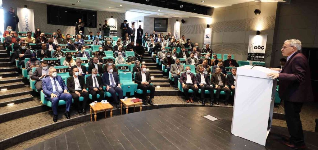 GAÜN’de Göç Çalıştayı