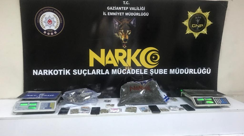 Gaziantep’te 5 kilo 700 gram esrar ele geçriidli