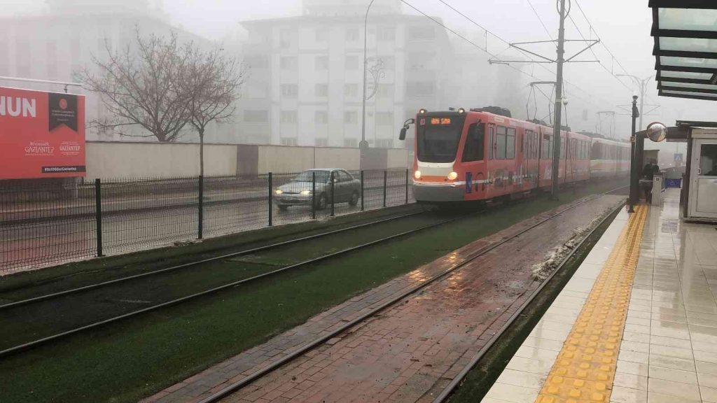 Gaziantep’te yoğun sis etkili oldu