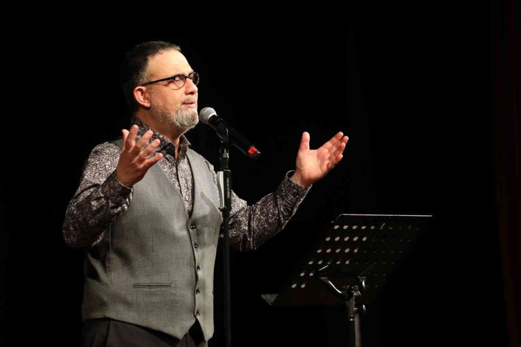 İbrahim Sadri şiirleri Gaziantep’te seslendirdi